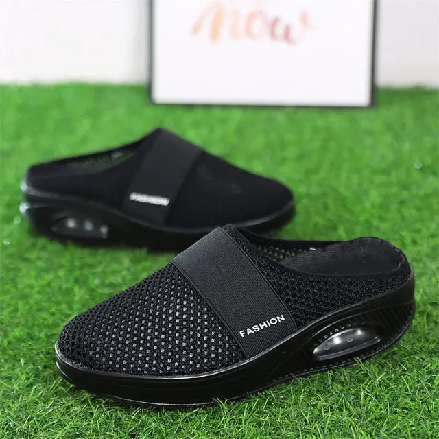 편안함과 스타일을 모두 갖춘 레이스 없는 스니커즈