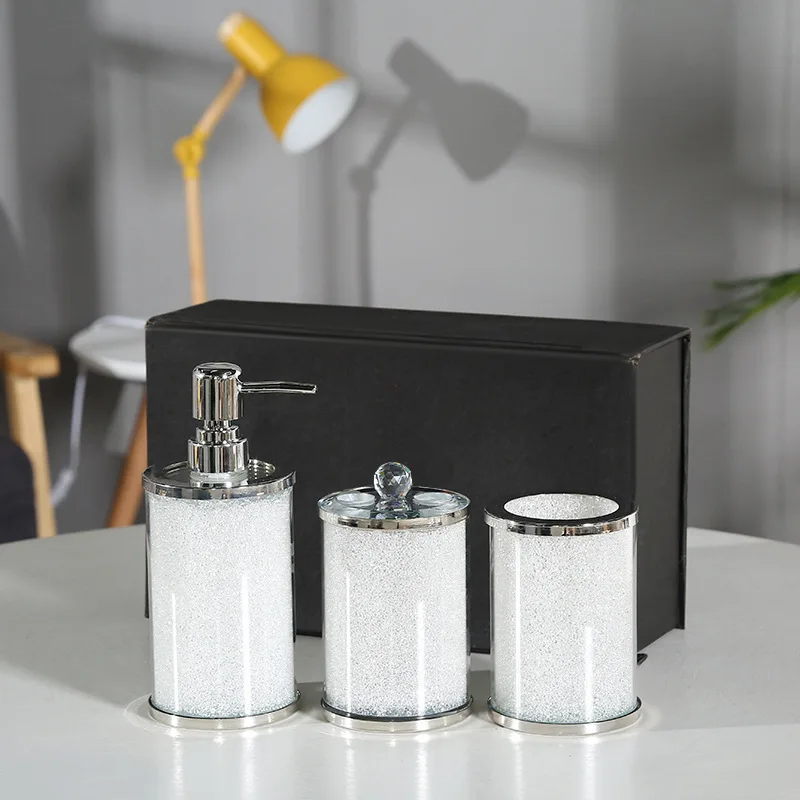 

Дезинфицирующее средство для рук в европейском стиле