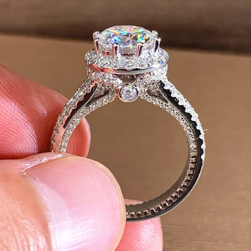 Luxurious Silver Color Metal Inlaid Boutique White Zircon Ring Suitable For Women\'s Daily Wear for Receptions