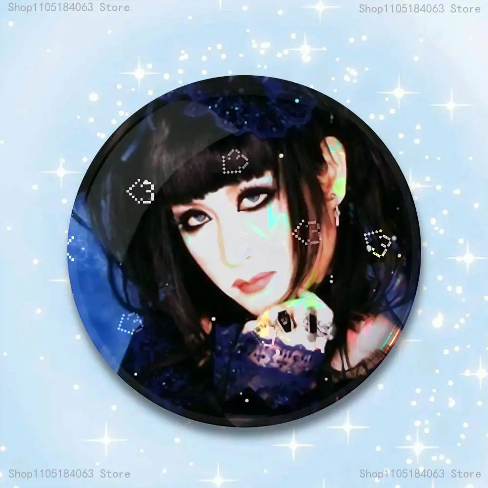 Mana M-Malice Gothic Mizer Abzeichen 25 32 44 58 75 mm runde Cosplay Pin Bag Decor Fans sammeln Freunde Geschenke Brosche Souvenir – Detail 12