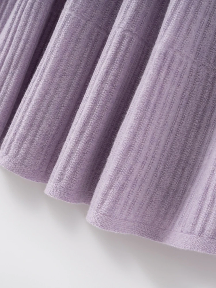 Cashmere skirt texture