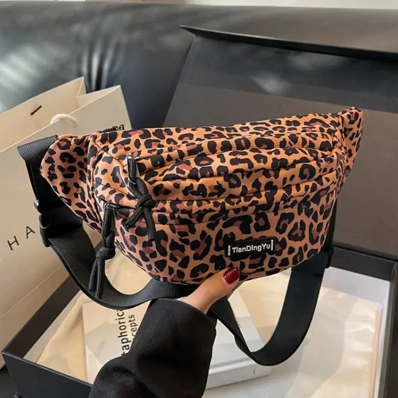 Waist bag Chest bag Crossbody bag Vintage Leopard Printed Fanny Packs For Women Fashion Zebra Stripe Waist Bag Portable Female Waist Pack Lady Crossbody Chest Bag