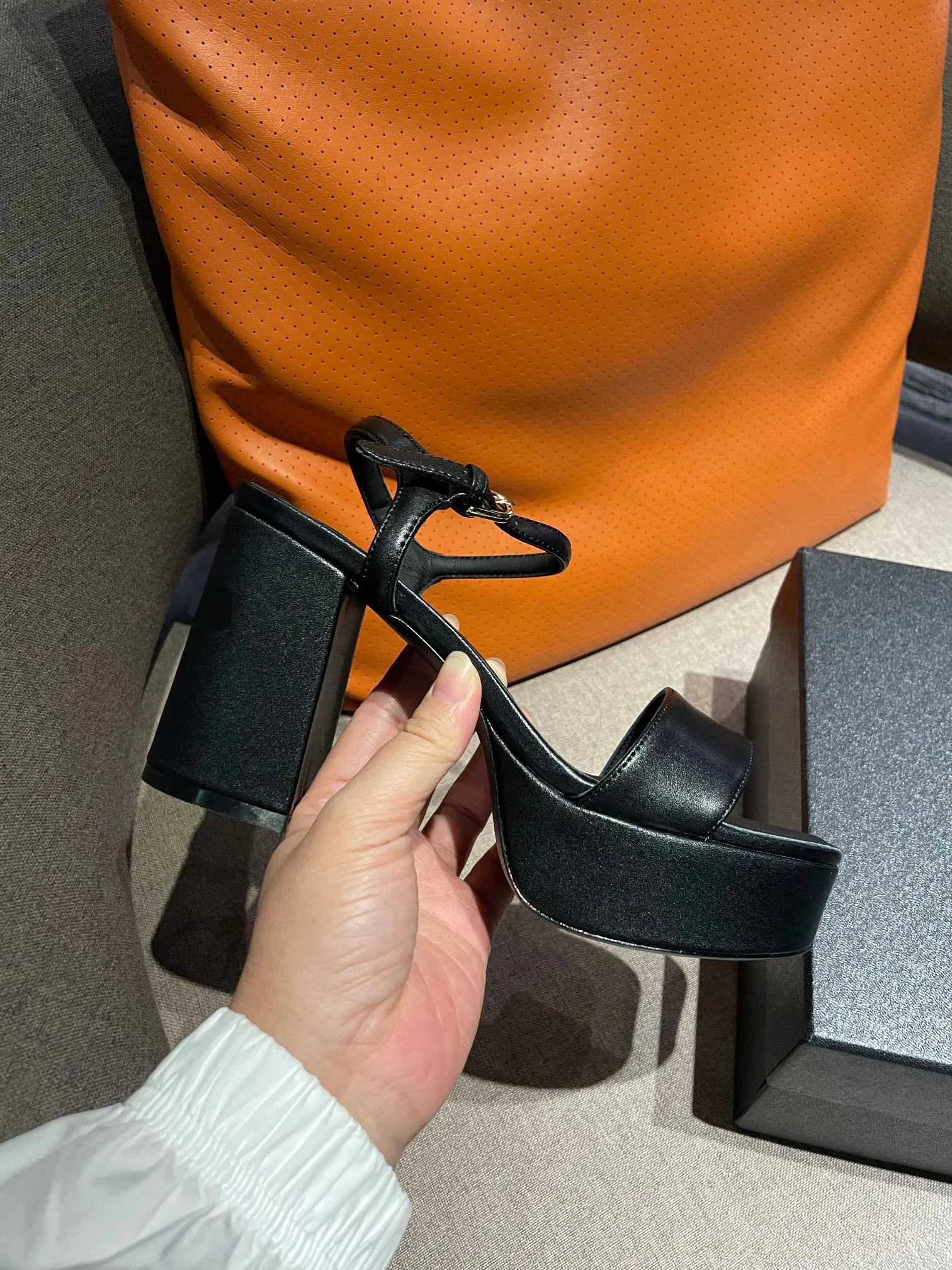 

New Summer Luxury Sandals High Quality Letter Fashion Brand Lambskin Fabric Y2K Vintage Design Commute 9.5CM Ladies Slippers