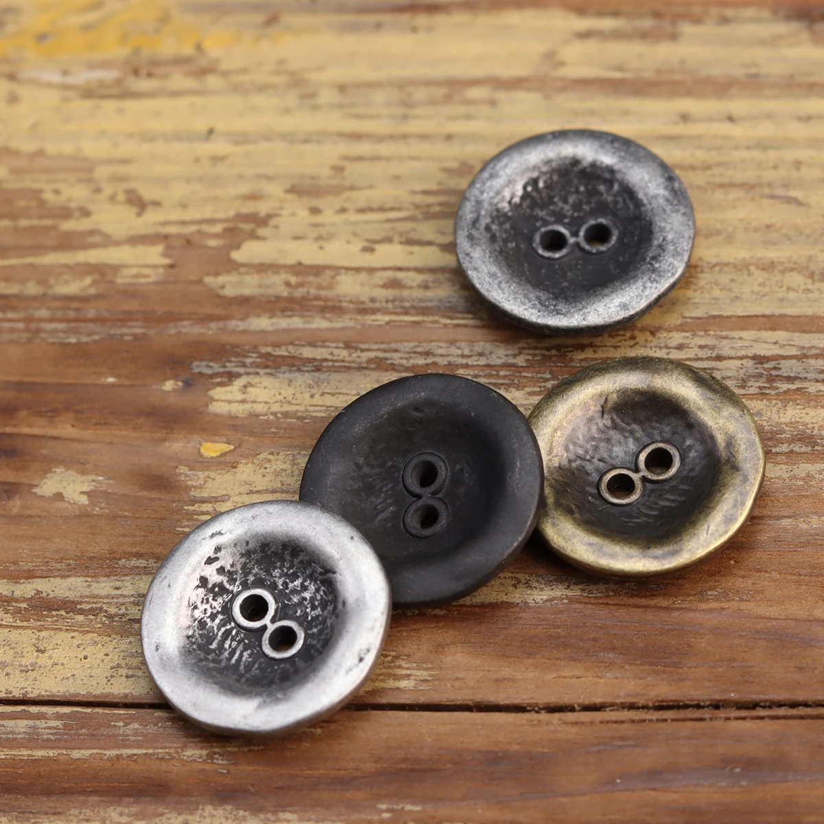 Two Hole MUKU Antique Design Metal Buttons Made Old Jacket Fashion Black Dress Sweater New Sewing Accessories Knitting 2