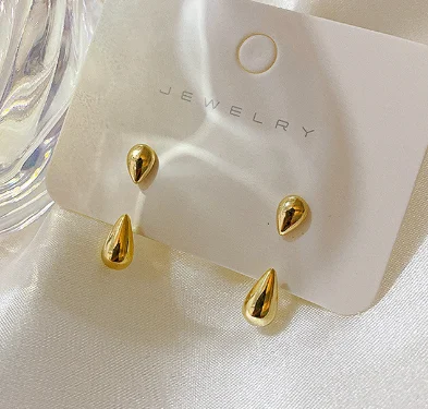 

Korean Style simple Compact Glossy and Versatile Earrings With Cool Style