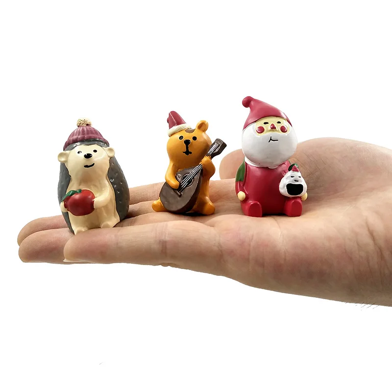 Christmas Skiing Animal Miniature Figurine - Festive Decoration & Resin Craft Ornament