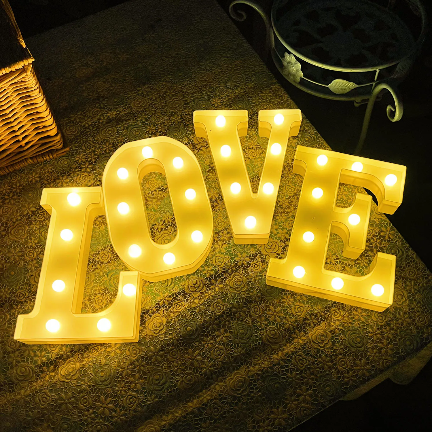 22cm LED warm light letters and numbers using batteries as home decoration light for proposals and birthday parties led letter light led number lamp