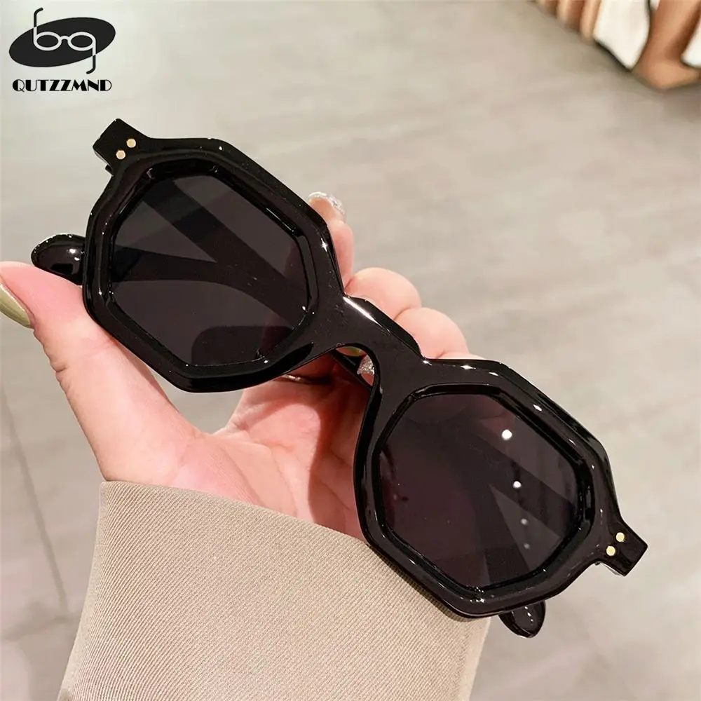 

Солнцезащитные очки в ретро-стиле женские, многоугольные квадратные модные маленькие шестигранные с заклепками UV400, для занятий спортом на открытом воздухе