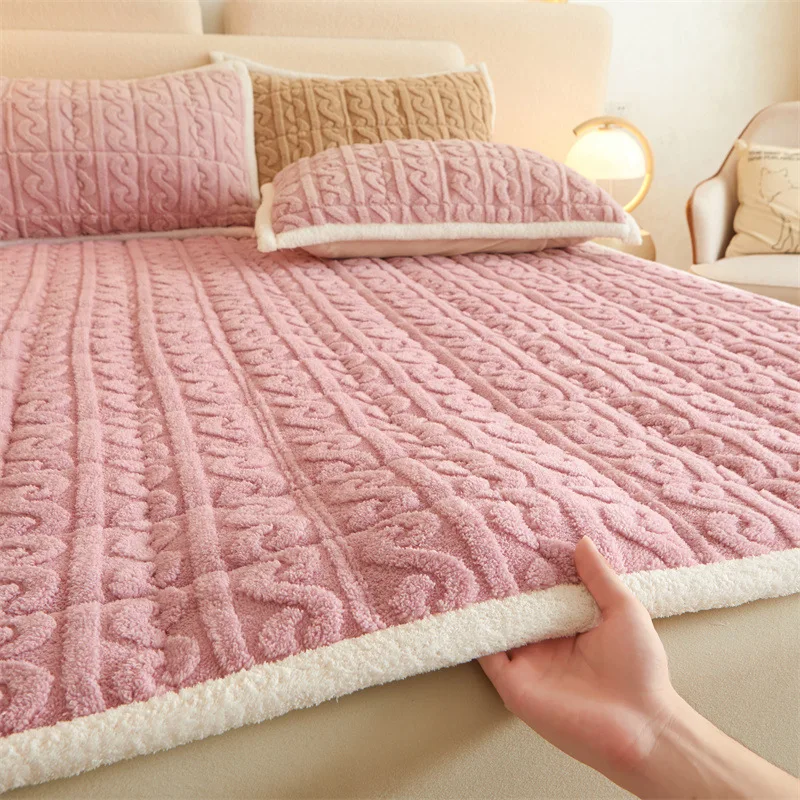 Winter Warm Velvet Quilted Bed Mat Luxury Thicken Soft Plush King Queen Size Bed Sheet Anti-slip Bedsheet No Pillowcase