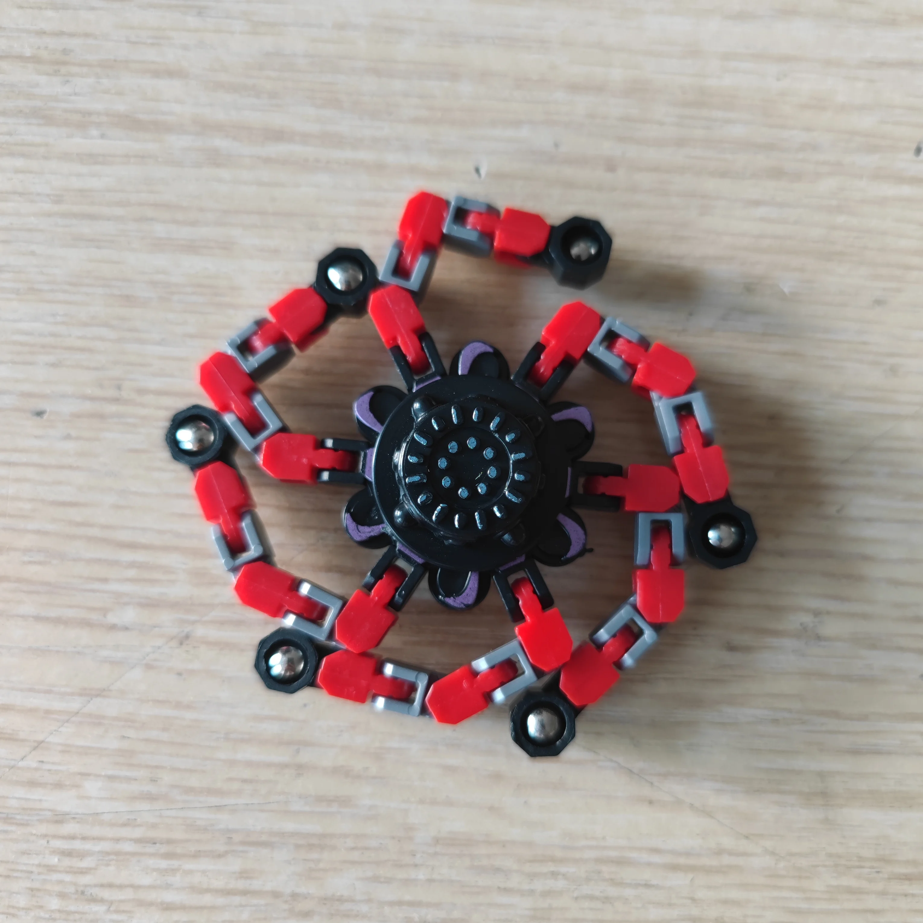 Colorful Deformed Fidget Chain Toy for All Ages - Stress Relief and Fun Gift