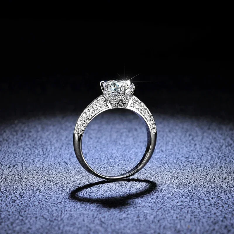 Fine Jewelry 18K White Gold Ring Round Sparkling 1 Carat VVS1 D Color Moissanite Diamond Rings Wedding Accessories for Women