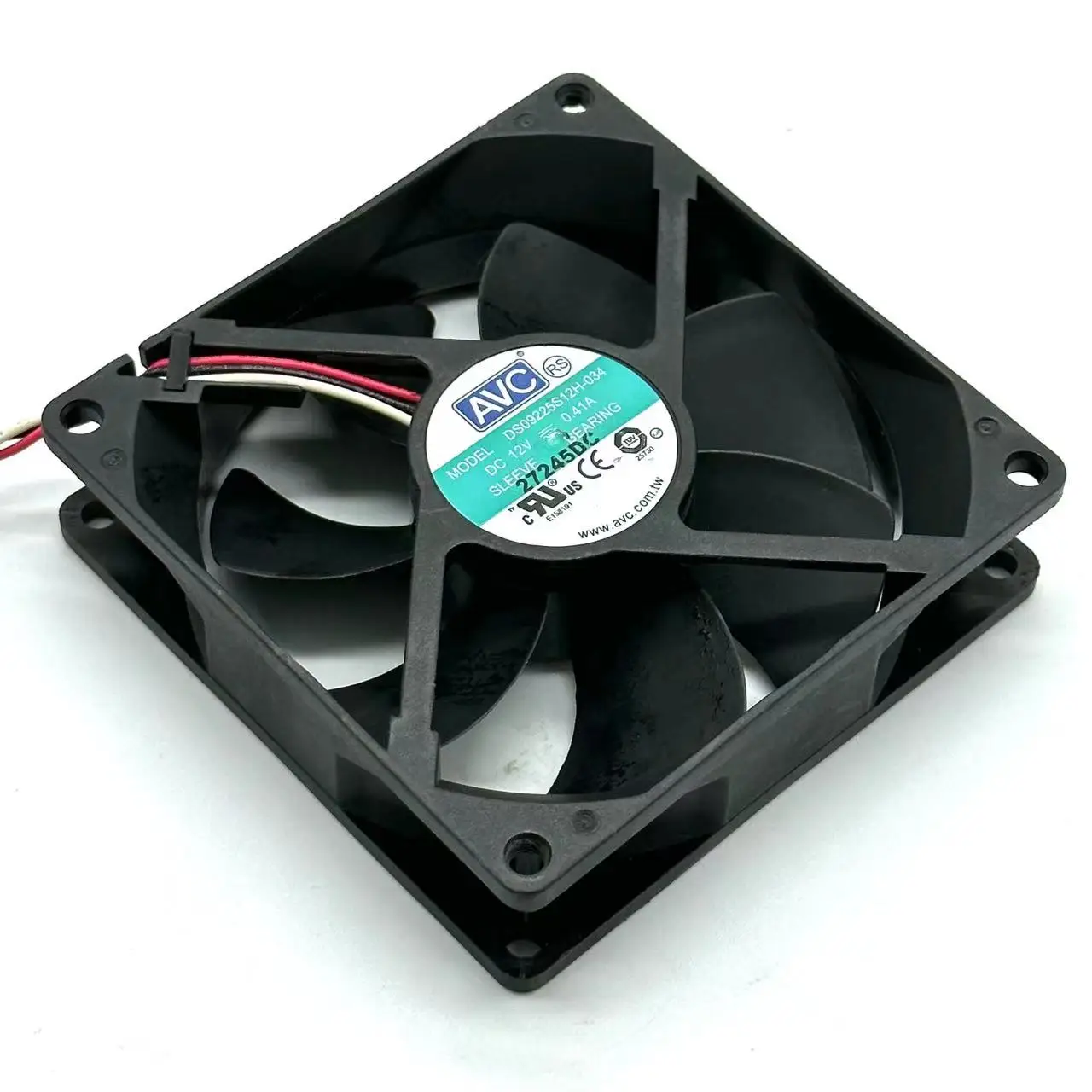 

AVC DS09225S12H-034 серверный вентилятор DC 12V 0.41A 92x92x25 мм 3-проводной