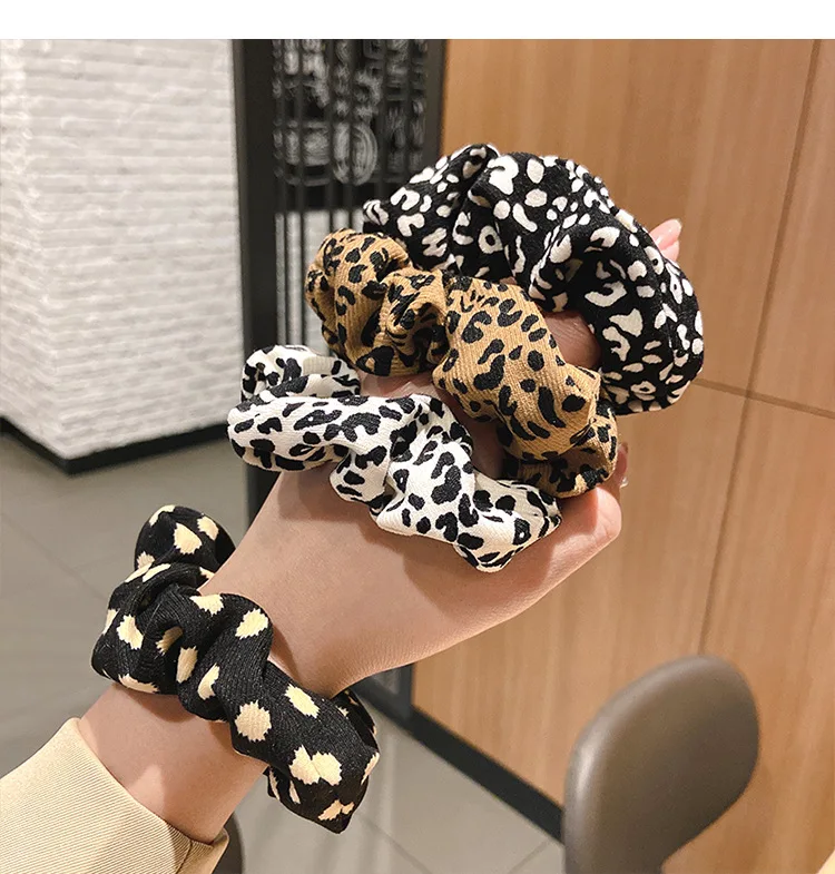 2022 New Knitted Hair Scrunchie Headband for Women Solid Color Velvet Elastic Hair Bands Rings Girls Hair Accessories Headwear designer hair clips