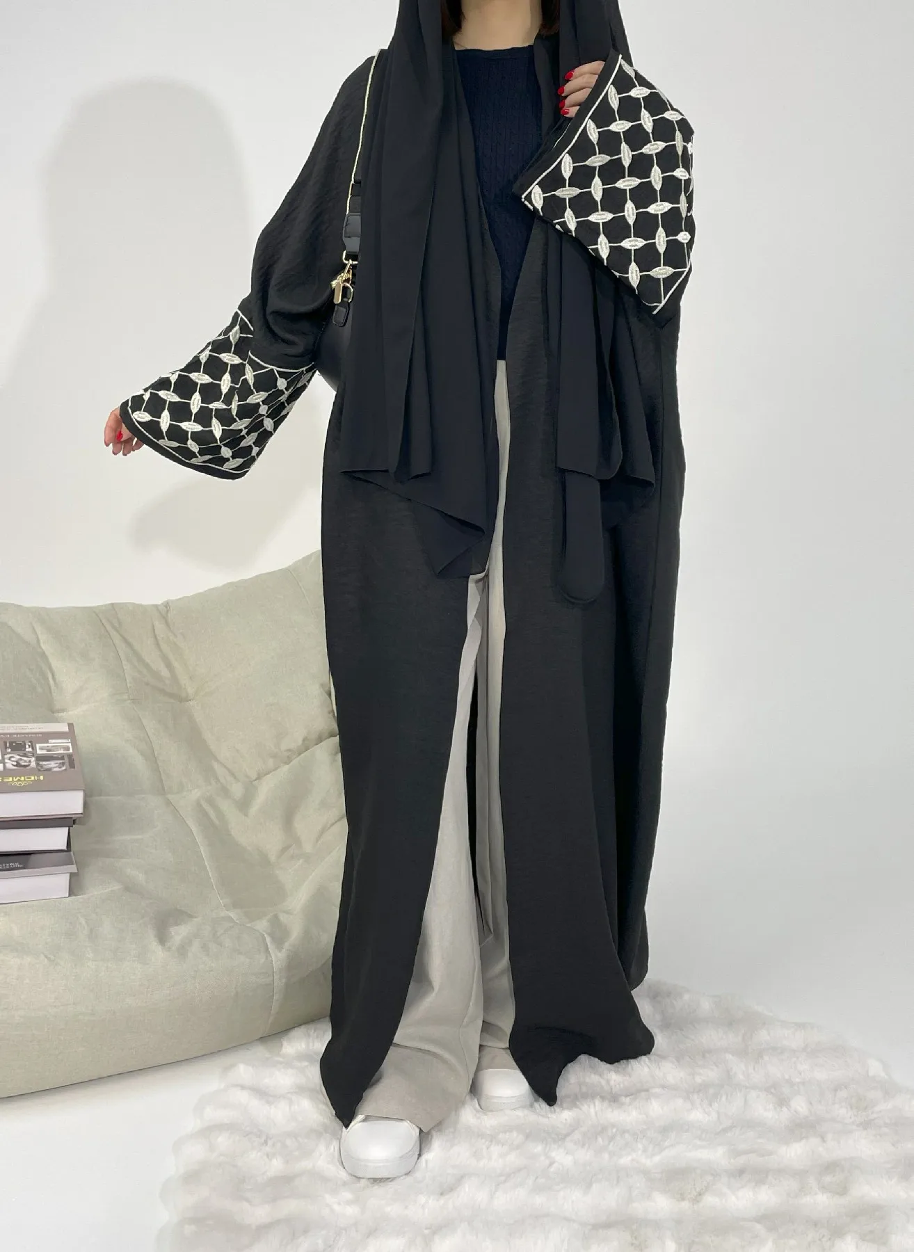 شال عباية كلاسيكي بلون سادة أنيق كاجوال ومتواضع وب...