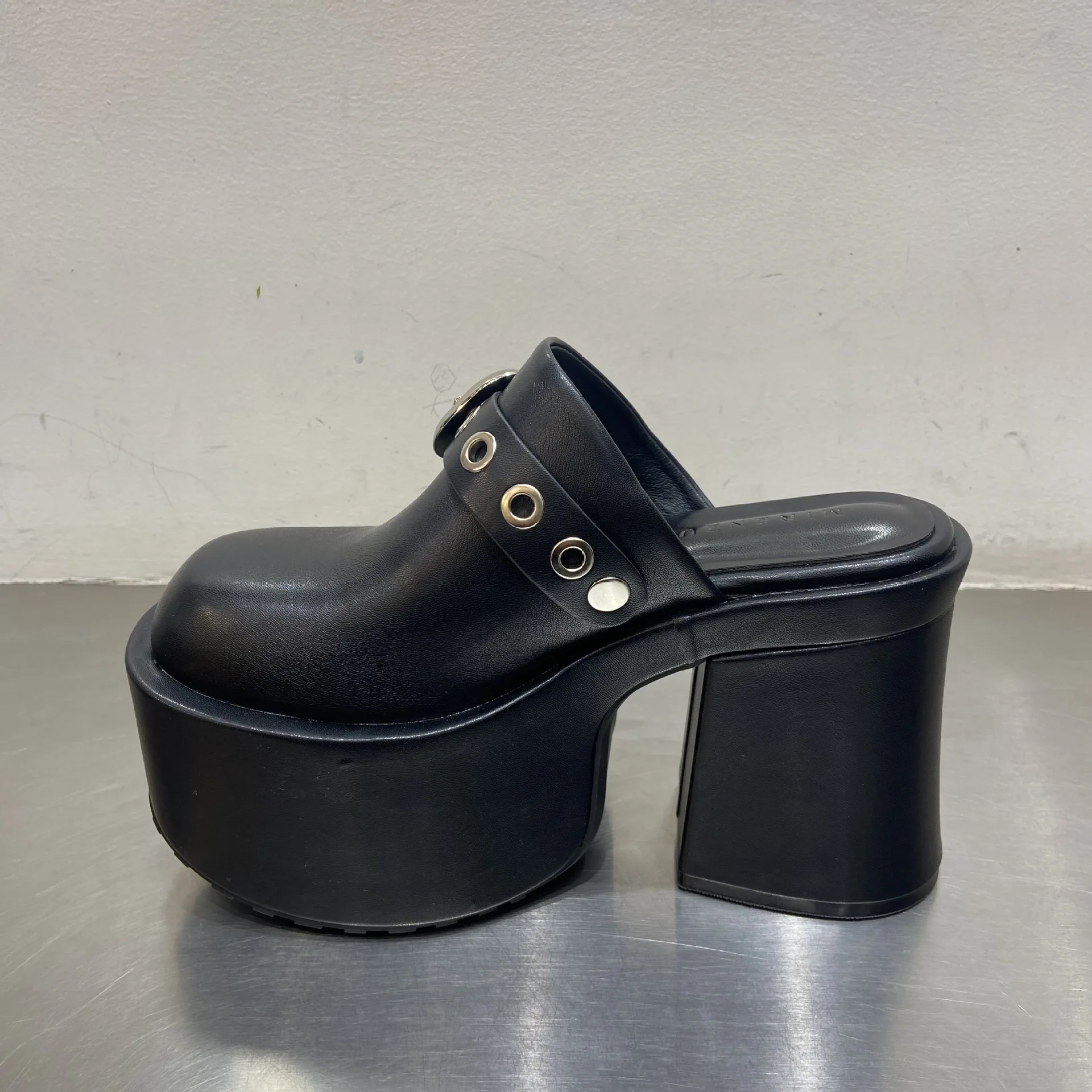 2024 New Small European and American Tall Thick Sole High Heel Metal Buckle Half Slippers for Women