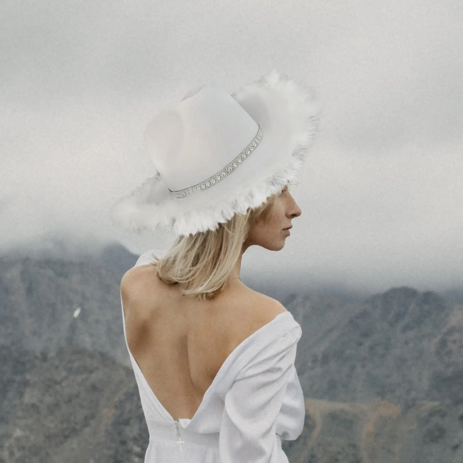 Western Decor Cowgirl Costume White Cowboy Hat Men Feather Crystal Beaded Fedoras Outdoor Wide Brim Sun Hats