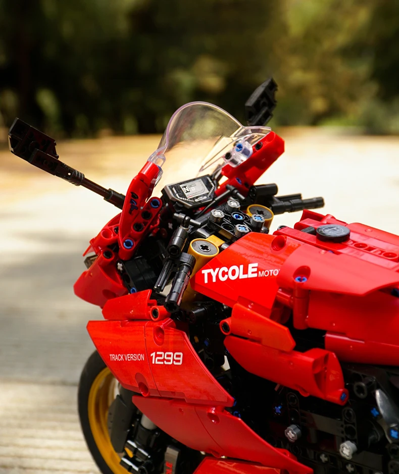 Lego Technic Ducati V2 1809 pièces