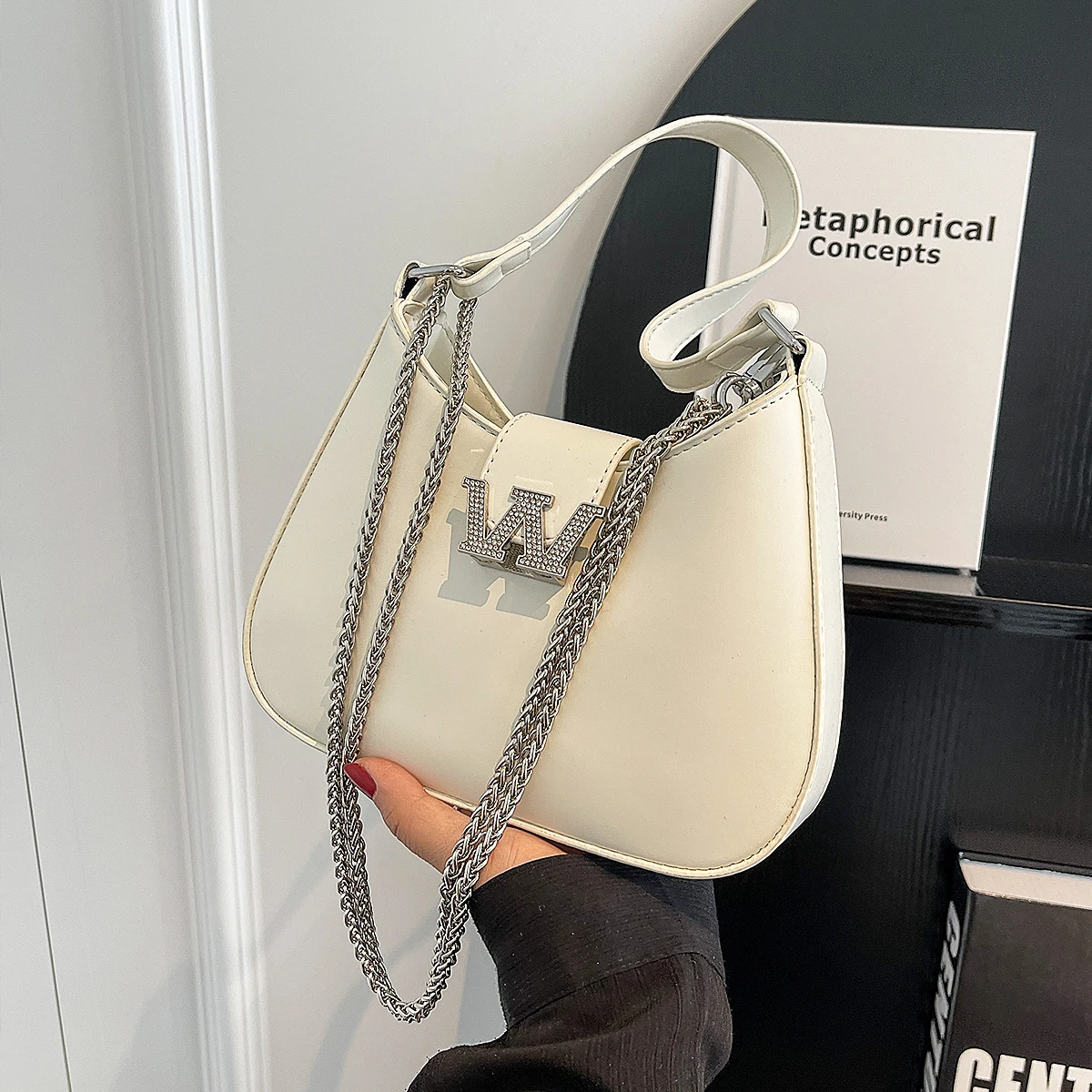 Chain Shoulder Women's Bag ，Luxury Handbags， High Quality