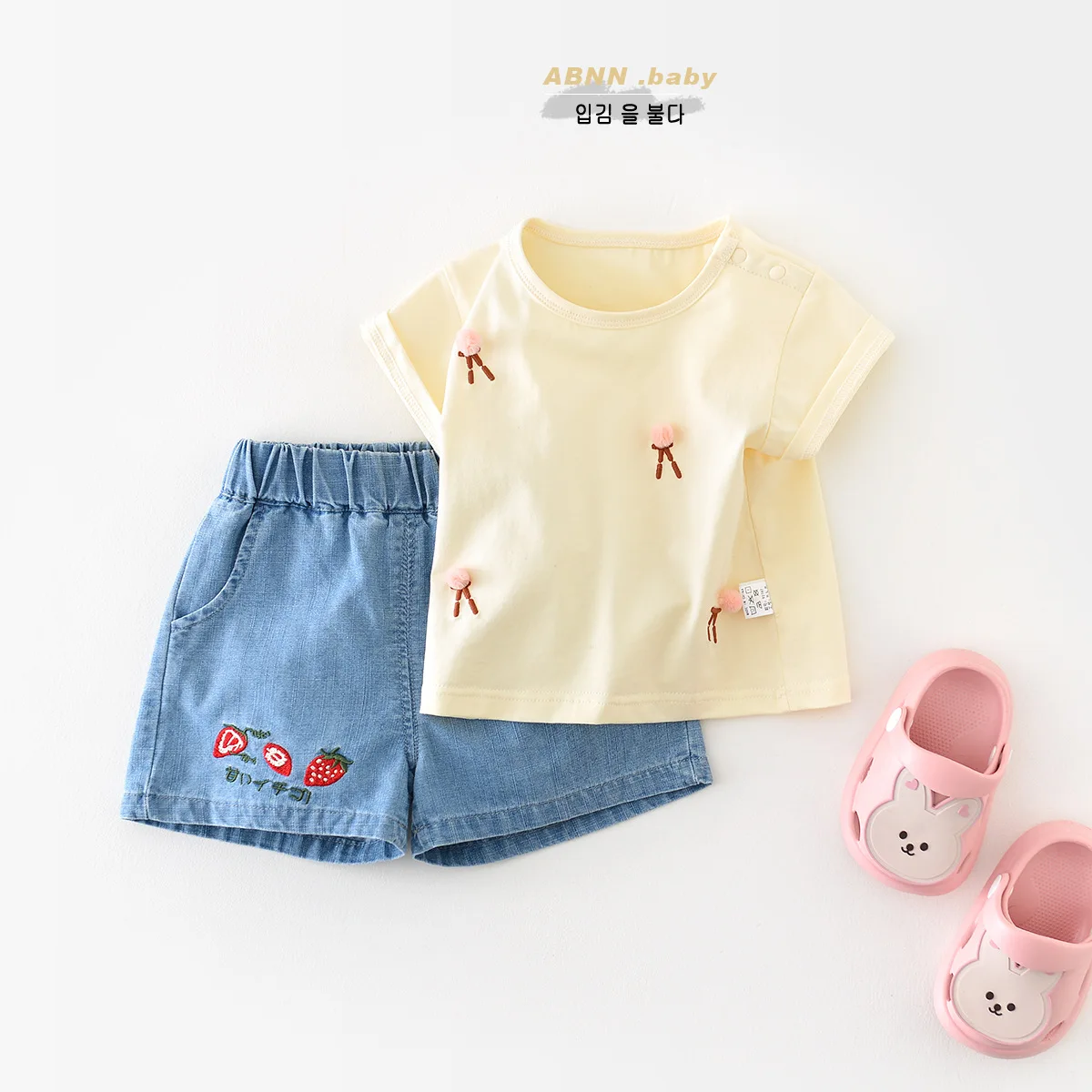 

Summer Newborn Girls 2PCS Clothes Set Cartoon Cherry Print Versatile T Shirt Strawberry Embroidery Shorts Suit Baby Girl Outfits