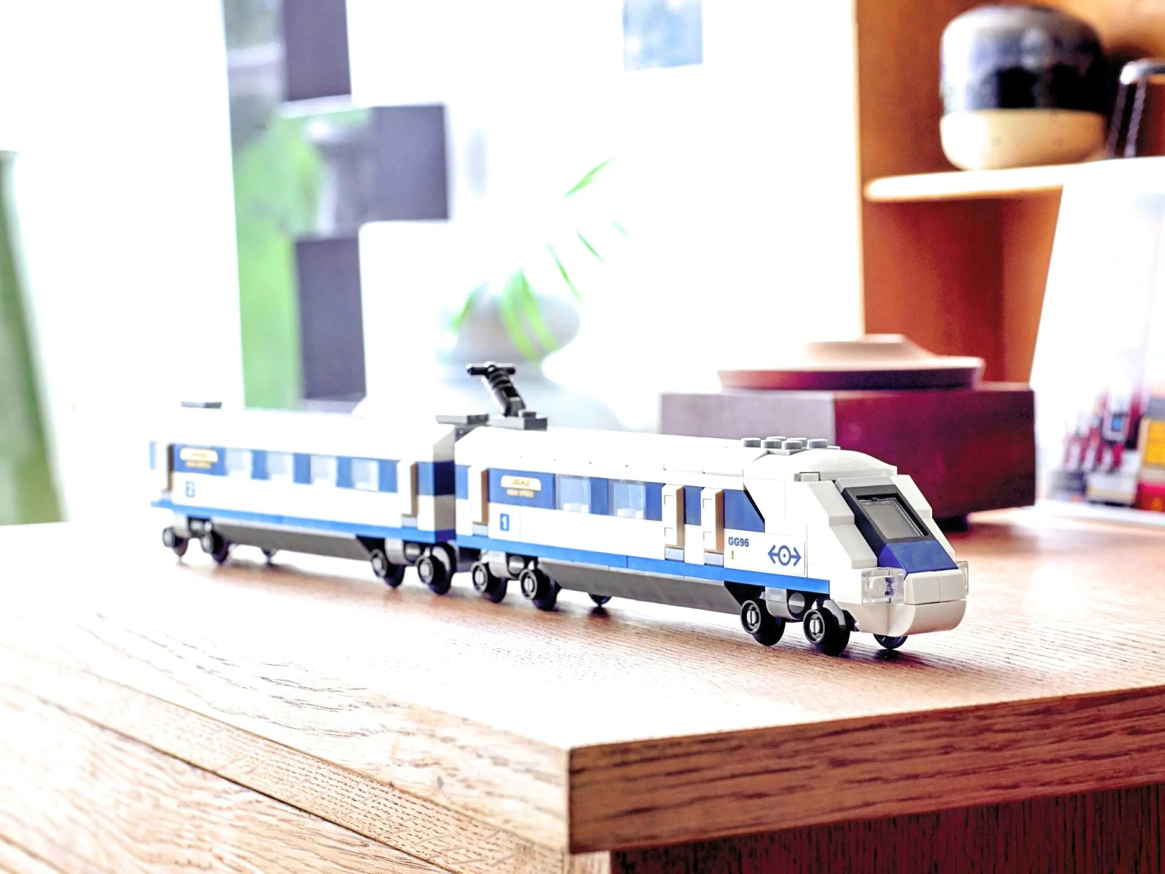 LEGO Creator High-Speed Train 2 Connected Carriages One of Which Contains  The Driver's Compartment and Has A Sloped Front 40518 - AliExpress