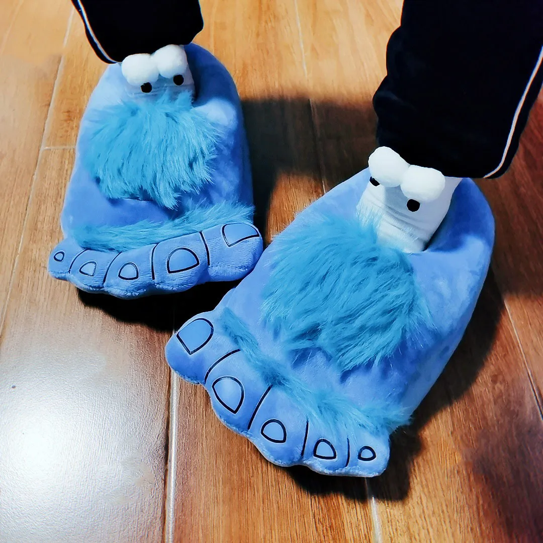 Kid's Wolf Paw Slippers (Small, 9-11)