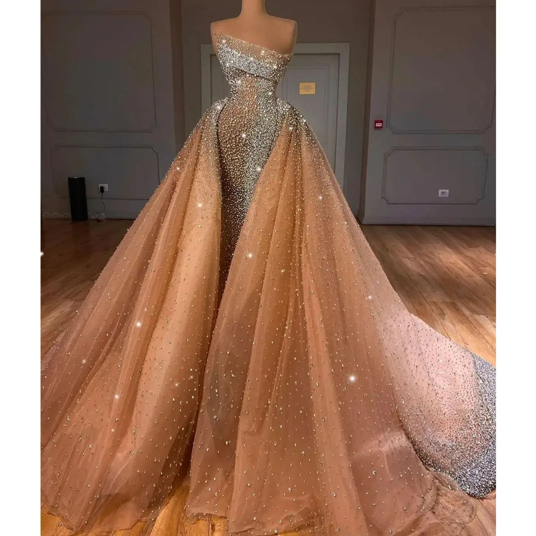 Рисунок 3 - Изысканные вечерние платья без