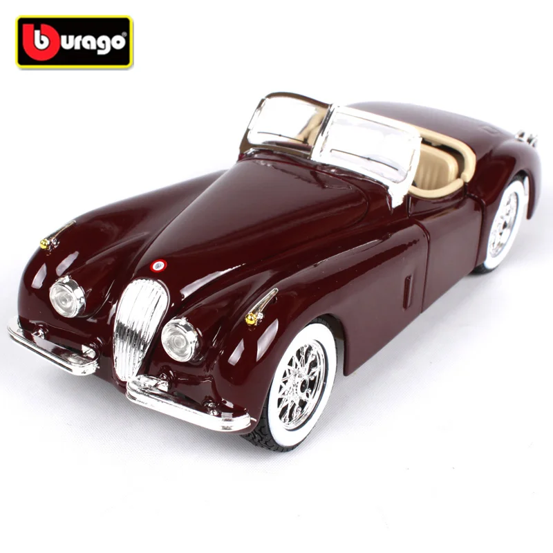 

Модель спортивного автомобиля Bburago Jaguar XK120 Roadster, модель классического автомобиля из сплава, металлическая модель спортивного автомобиля в стиле ретро, имитация детских игрушек, подарки, 1:24, 1951