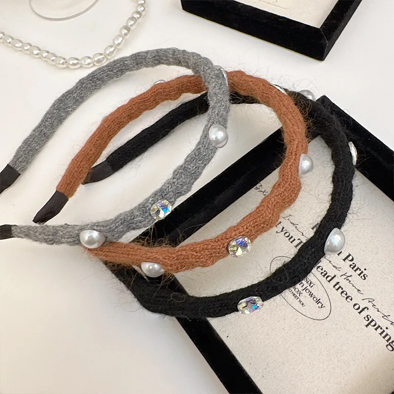 

Autumn Winter Woolen Knitting Solid Color Pearl Diamond Hairbands For Woman Cute Simple Temperament Designer Headband Fashion