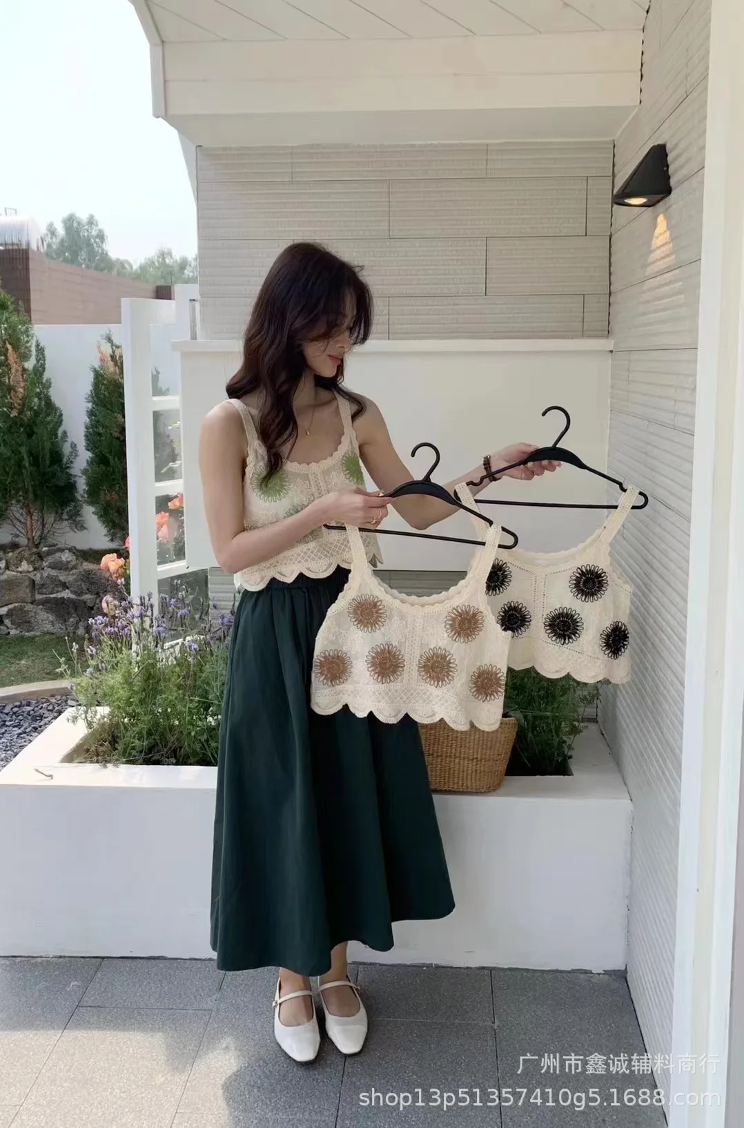 

Новинка, маленькая свежая и Милая женская рубашка в стиле ретро с цветочным крючком, летний квадратный жилет с воротником, Свободный Подол в западном стиле, короткий топ