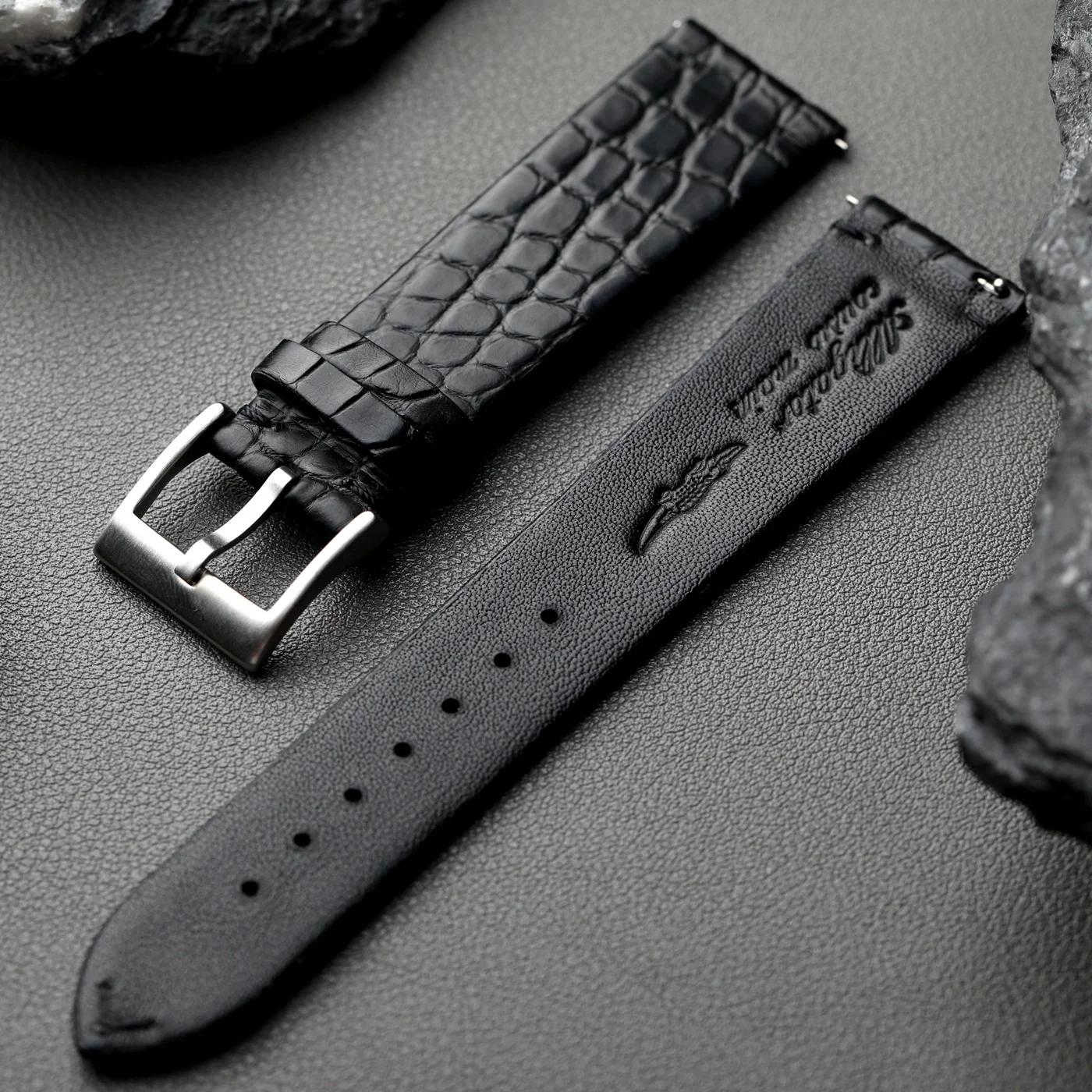Hochwertiges Krokodillederarmband, 18 19 20 21 22 mm. Schwarzbraunes, weiches, schnell lösendes, luxuriöses Herren- und Damenarmband aus Leder – Detail 7