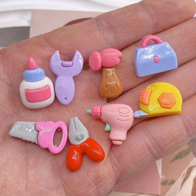 5-teiliges Set Cartoon Hammer Schraubenschlüssel Werkzeugkasten Puppenhaus Dekorationsteile Harz Flatback Cabochons Bastelzubehör Scrapbooking Handy-Zubehör