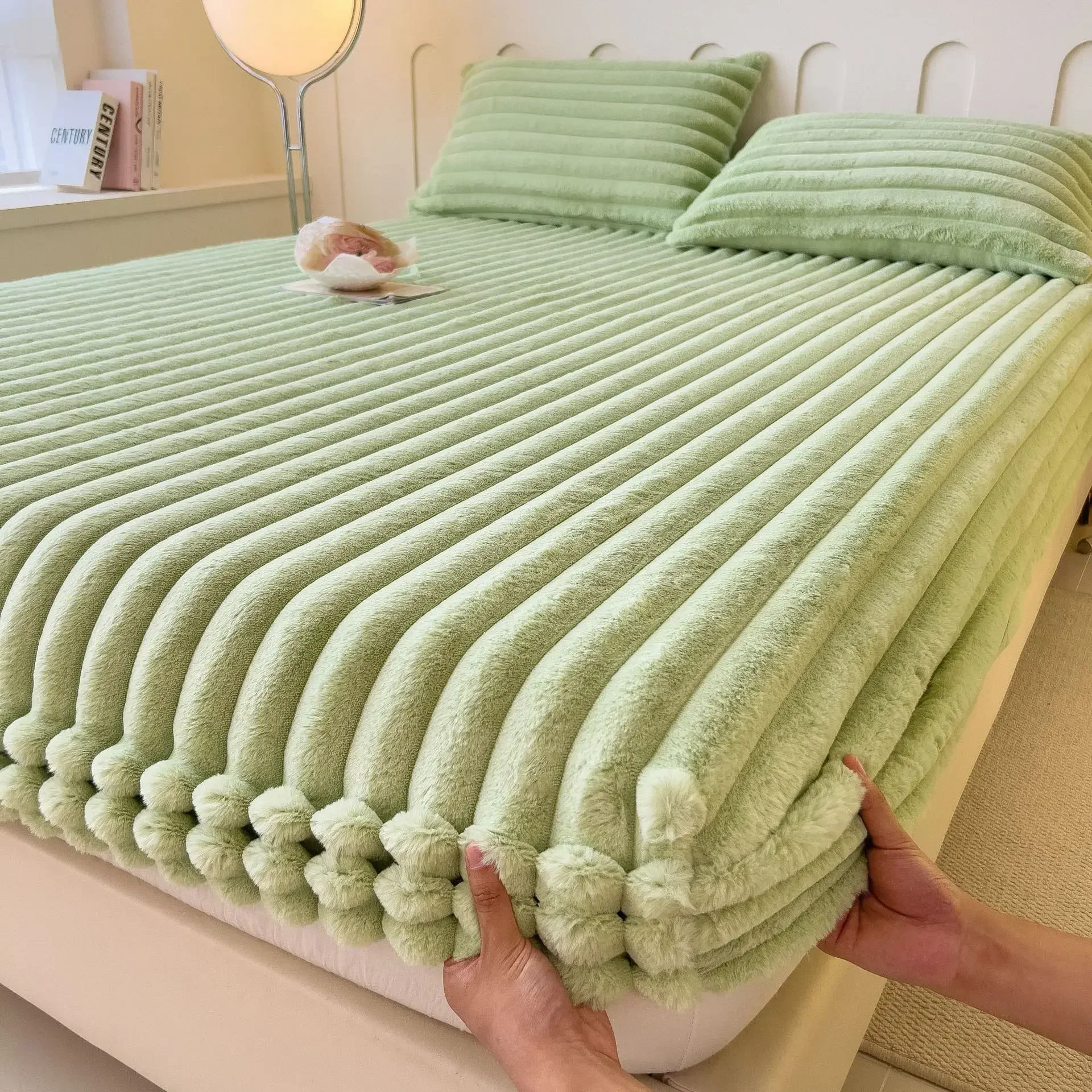 1pc Winter Warm Bed Sheet with Elastic Band Single/Queen/King Mattress Cover Thick Coral Fleece Fluffy Fitted Bed Sheets for Bed 6