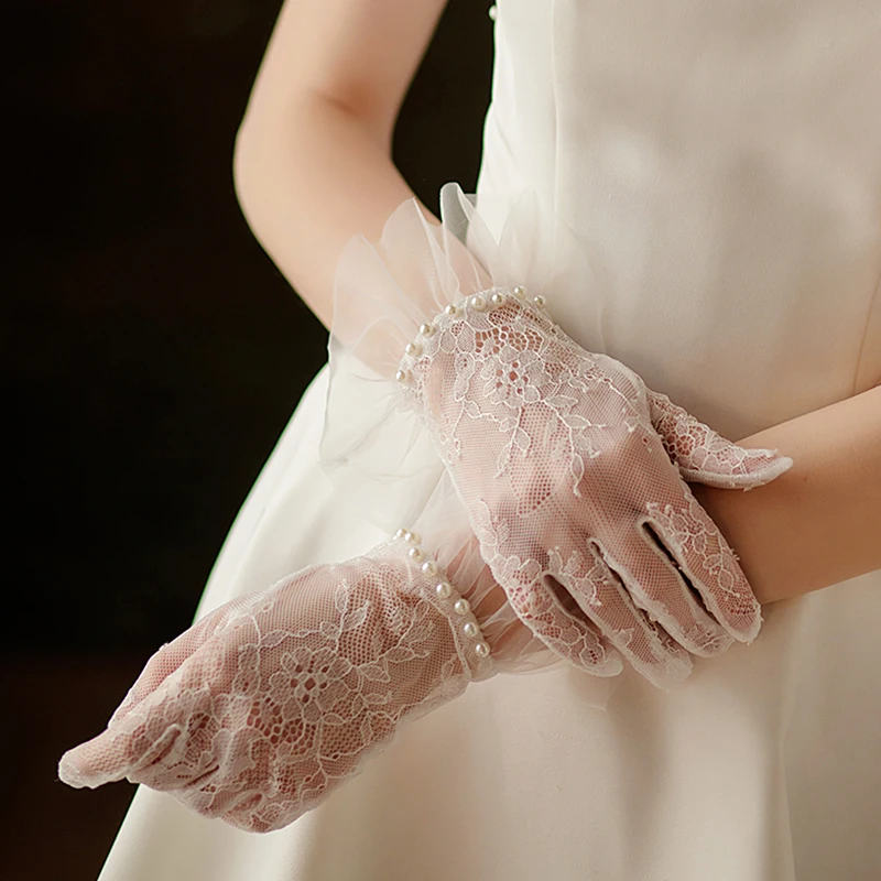 

Bride Dress Gloves Pearl Lace Mesh Ruffle Edge Gloves Women Wedding Banquet Prom Cosplay Party Performance Mittens Accessory