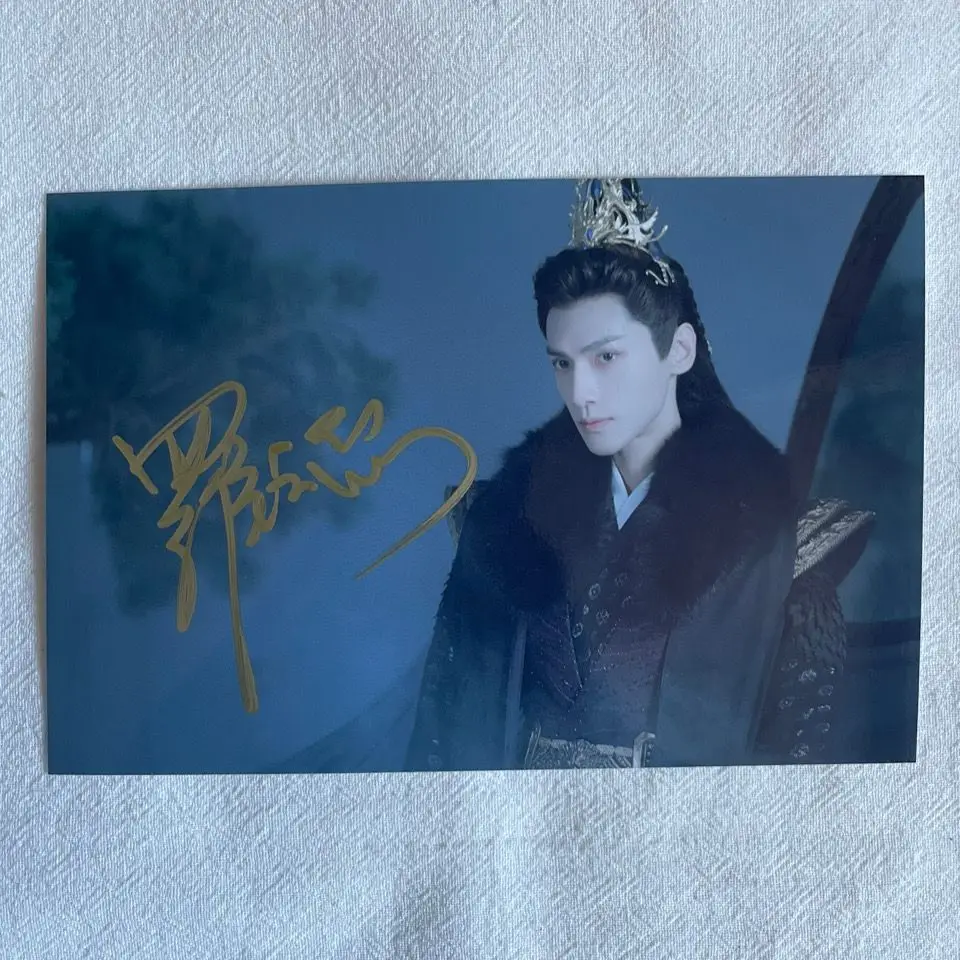 Luo Yunxi Changyue Jinming till the end of the moon personally signed promotional photos