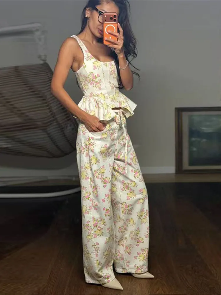 รูปสินค้า ชุดเซ็ตเสื้อแขนกุดและกางเกงลายสวยหรู ฤดูร้อน 2026