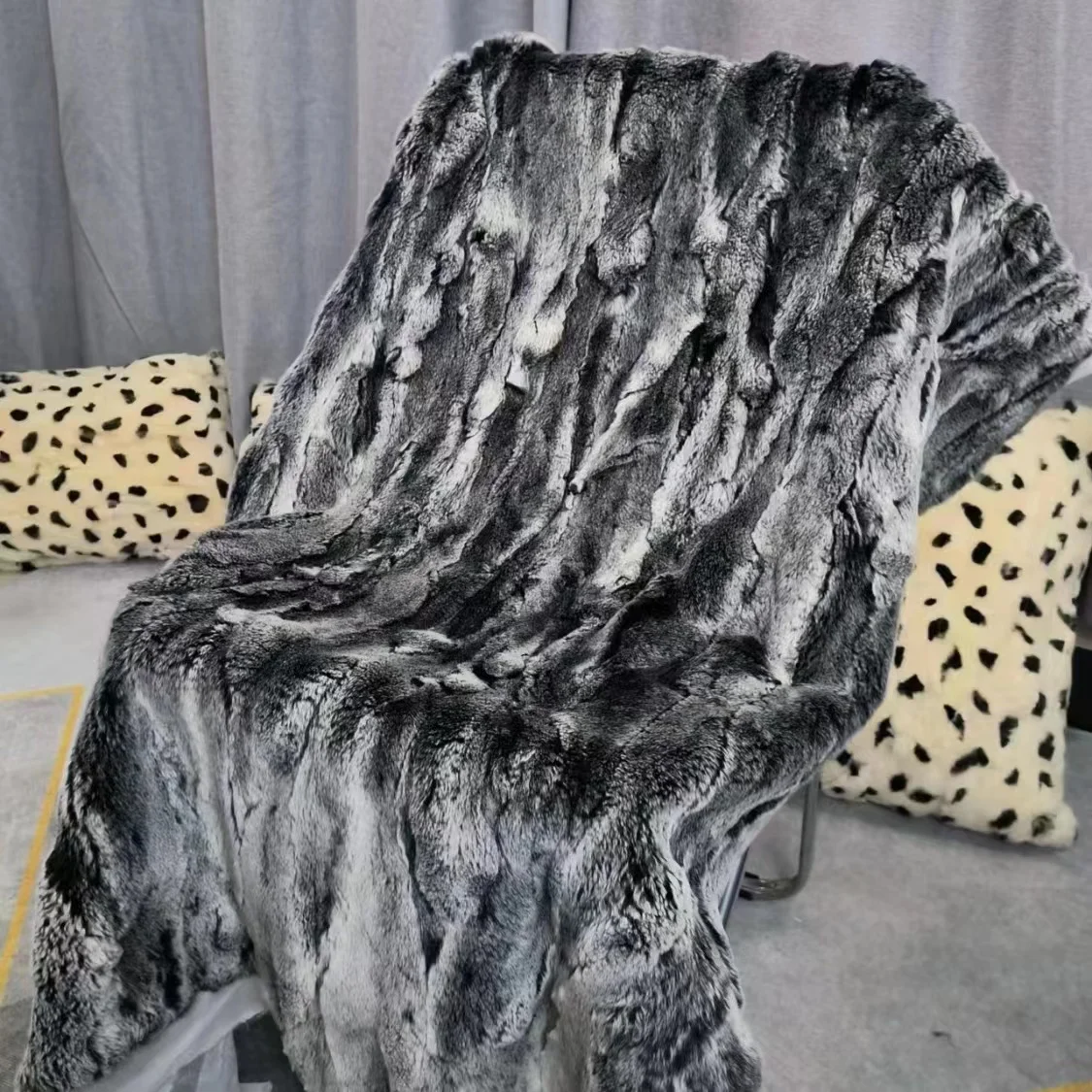 New Natural real genuine rex rabbit Fur Blanket Soft plateClothing fabric 110X70CM