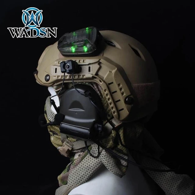 WADSN Airsoft Sport casque lampe de poche HEL STAR 6 GEN 3 Signal vert  rouge IR lampe stroboscopique étanche militaire survie casque lumière -  Historique des prix et avis