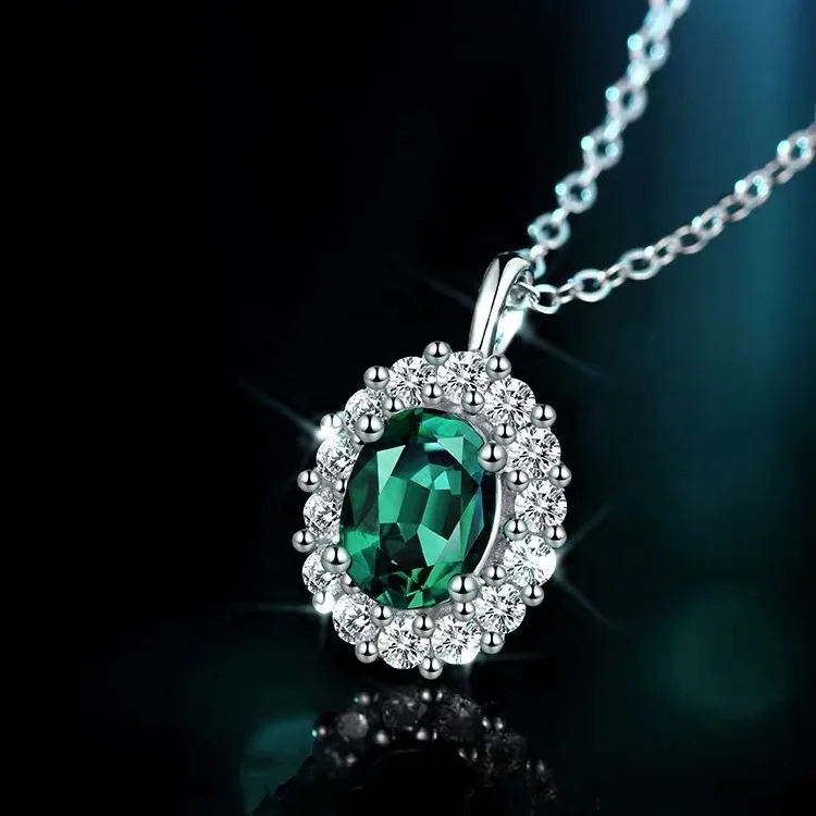 Boutique Fashion PT950 Platinum Necklace 1.5 Carat Emerald Egg Shape Platinum Jewelry Pendant Clamping Bone Necklace Women