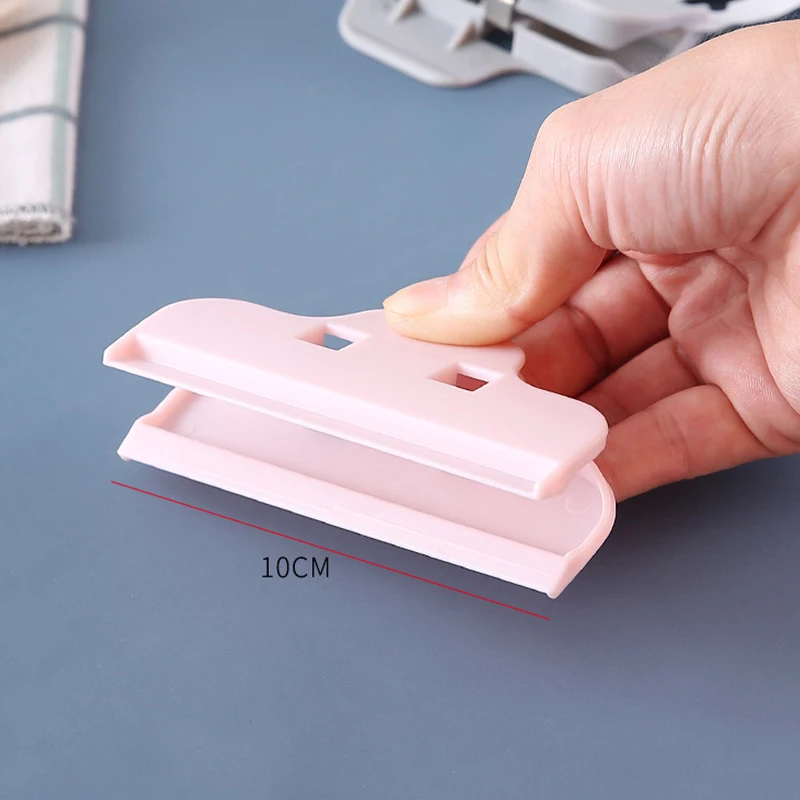 4Pcs/set Portable Sealed Clips Kitchen Storage Food Snack Seal Sealing Bag Clips Sealer Clamp Plastic Tool Kitchen Accessories — view 4