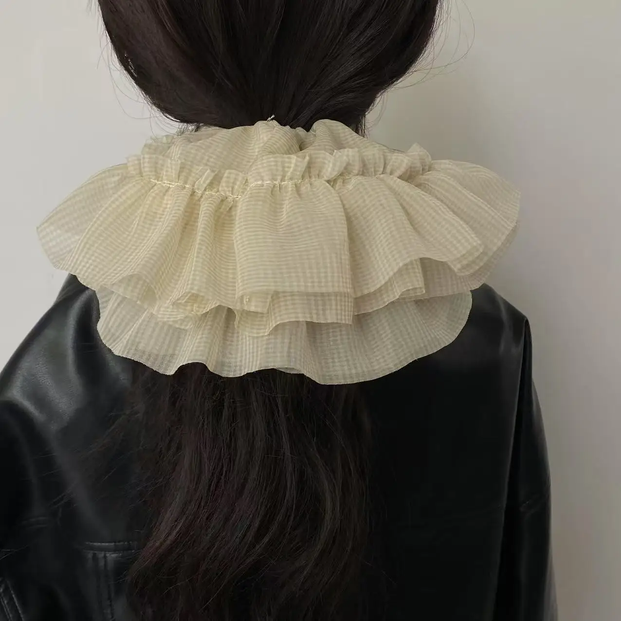 1PC New Oversized Korean Dongdaemun Chiffon Pleated Skirt-Hem Black & White Plaid Hair Scrunchie, Elegant Hair Tie For Women