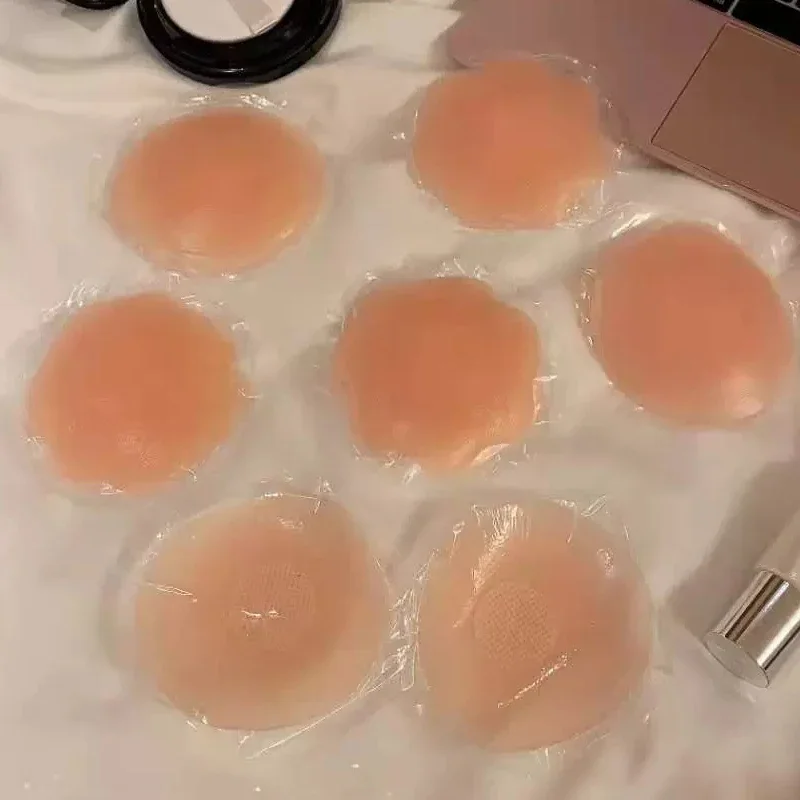 Рисунок 6 - силиконовые наклейки на грудь