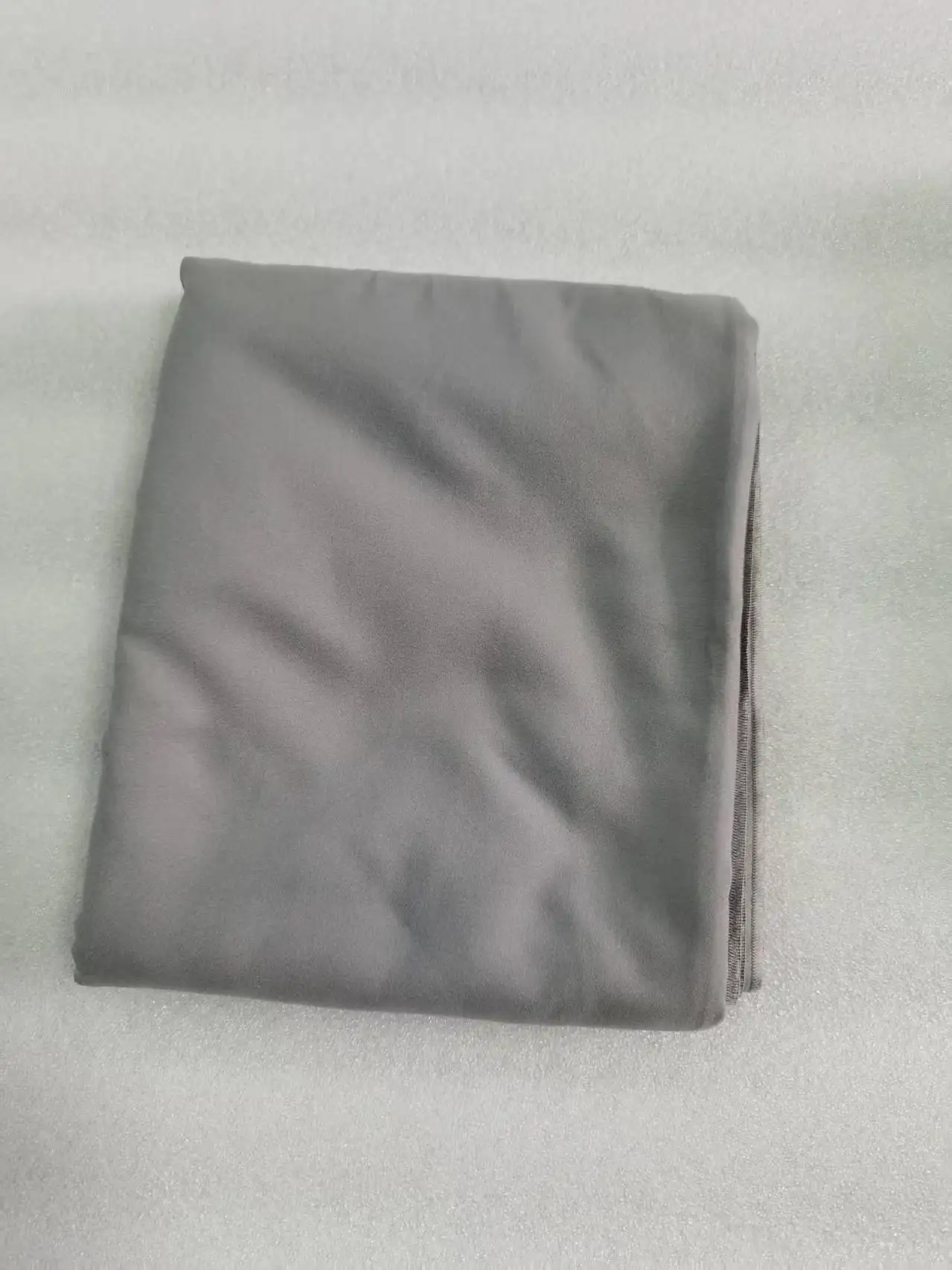 Magnetic Quick-Dry Microfiber Towel for Beach, Yoga, and Fitness