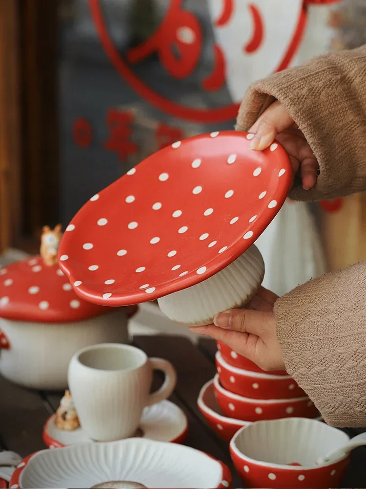 

Поднос, Ahunderjiaz-круговые фруктовые грибы красная керамическая домашняя посуда, тарелки для хранения, милые украшения