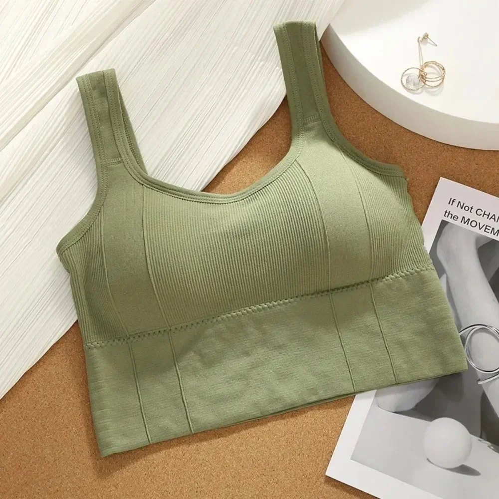 Sports bra with sweat-proof function for fitness wear. Women's seamless yoga bra. Anti-shock off-shoulder top. 3
