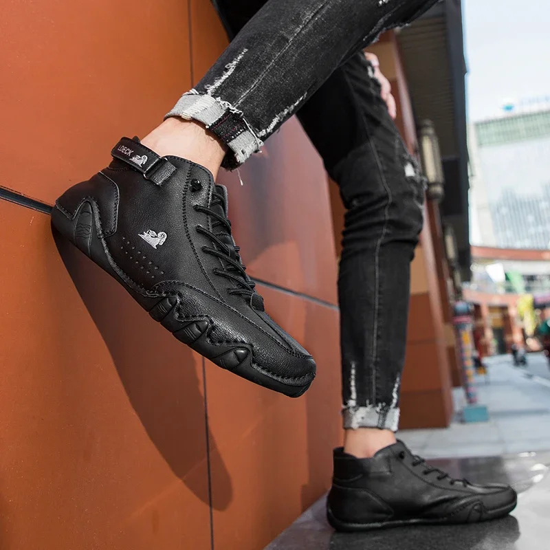 Stylish High-top Boots for Men Fashion Brand Soft Soled Loafers Comfortable Casual Flat Walking Shoes Sapatos Formais Masculinos