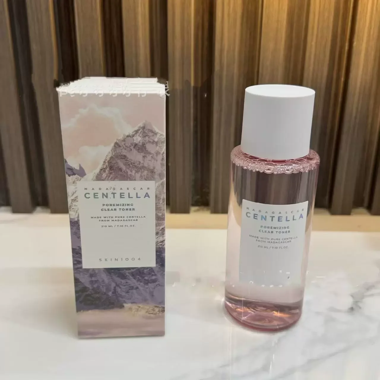 skin1004 Centella asiatica toner is gentle and acne-relieving, moisturizing, soothing and repairing barriers, wet compress 210ml