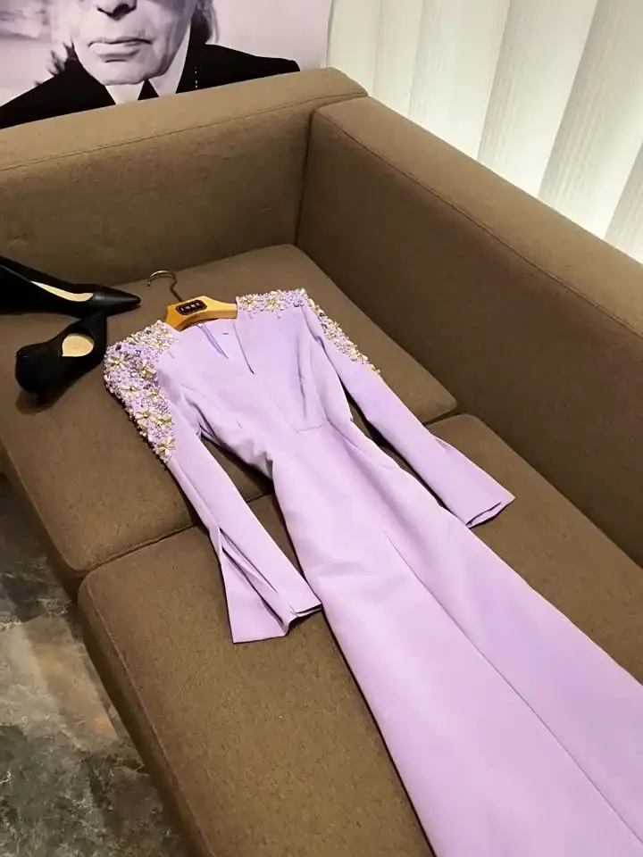 Женское длинное вечернее платье дизайнерское макси с разрезом украшенное