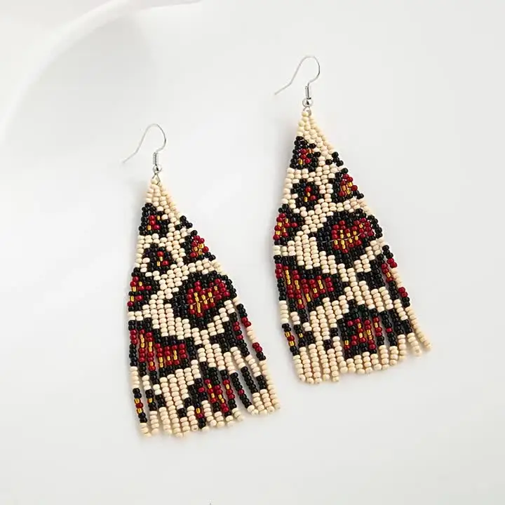 Серьги из бисера Леопардовый принт Дизайн Геометрия Оригинальность Кисточка