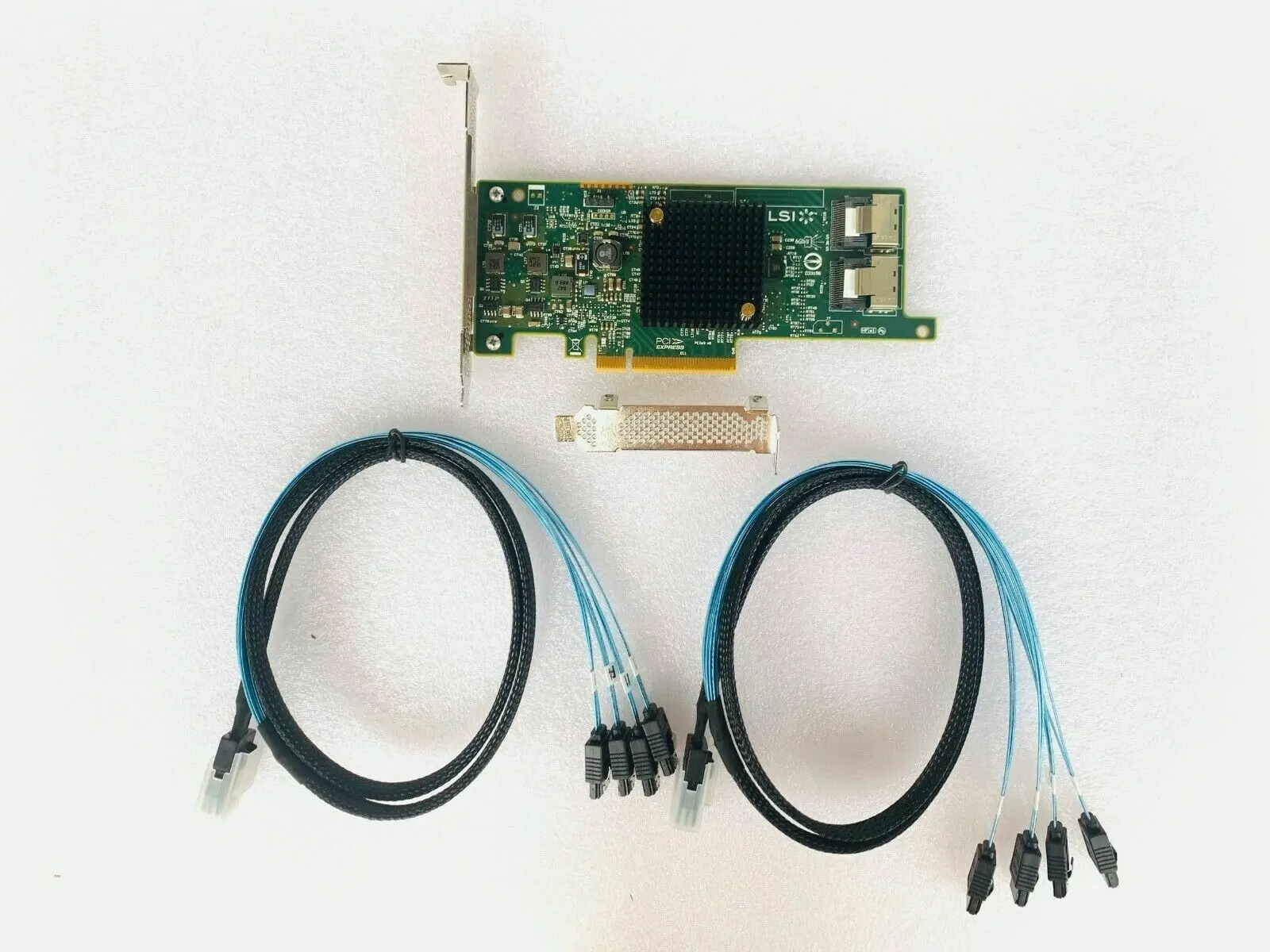 Фото LSI 9207-8i 6Gbs SAS HBA P20 IT-режим для ZFS frenas unRAID + 2*8087 SATA-кабель №1