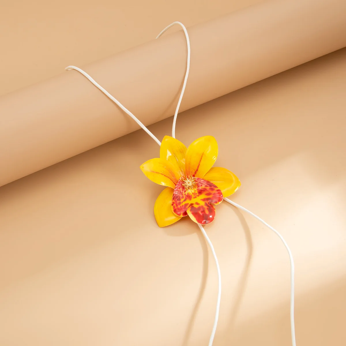 3D Stereoscopic Simulation Flower Necklace Personality Long Wax Thread Sexy Clavicle Choker Multicolour Lily Petal Charm Jewelry